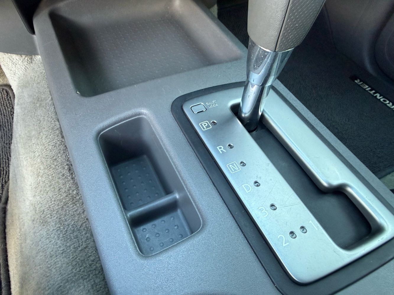 2016 Nissan Frontier SV photo 22