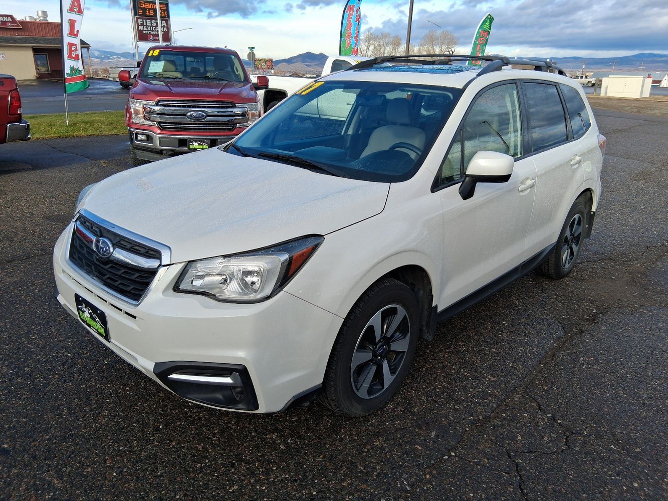 2017 Subaru Forester 2.5i Premium photo 3