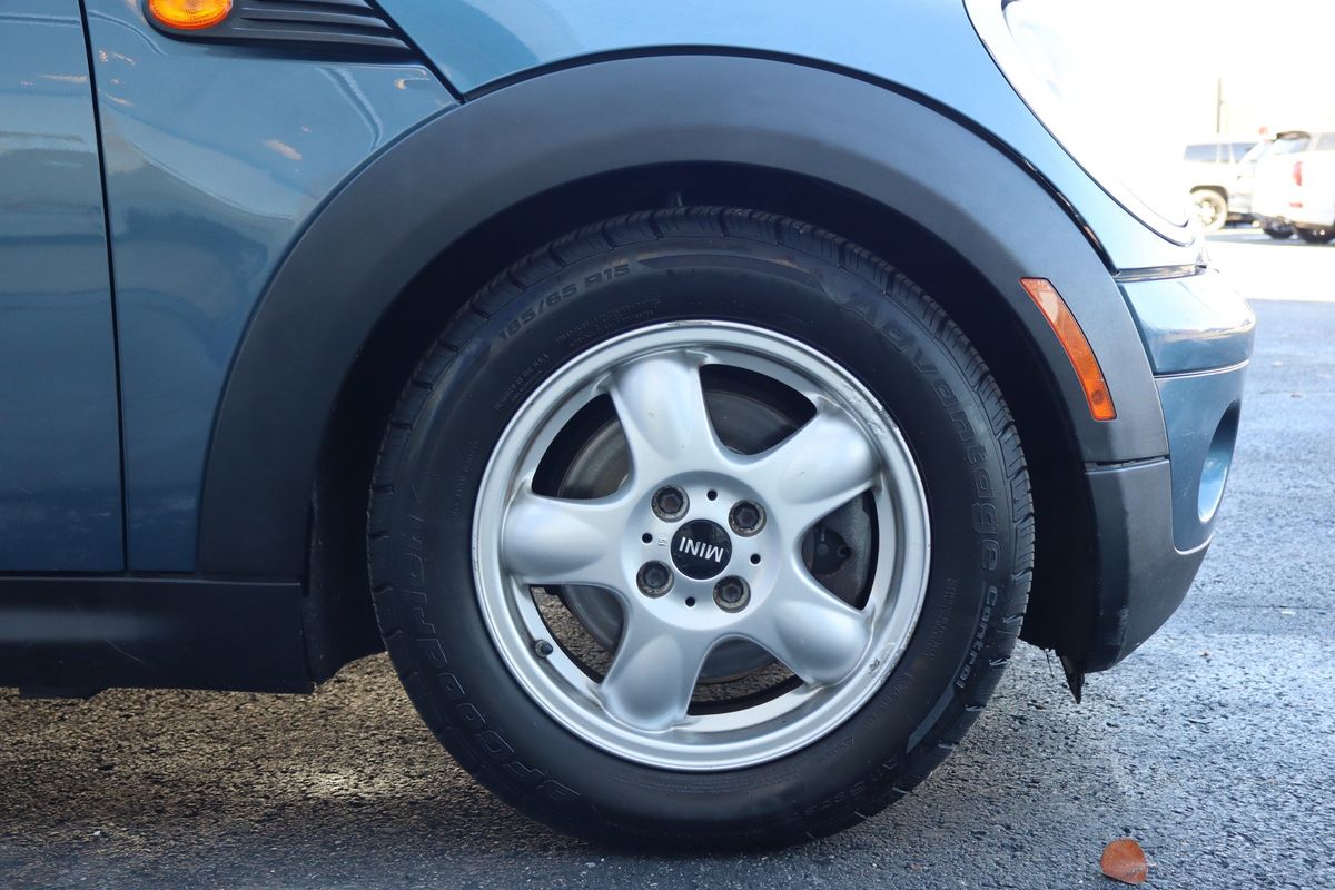 2009 MINI Cooper Base