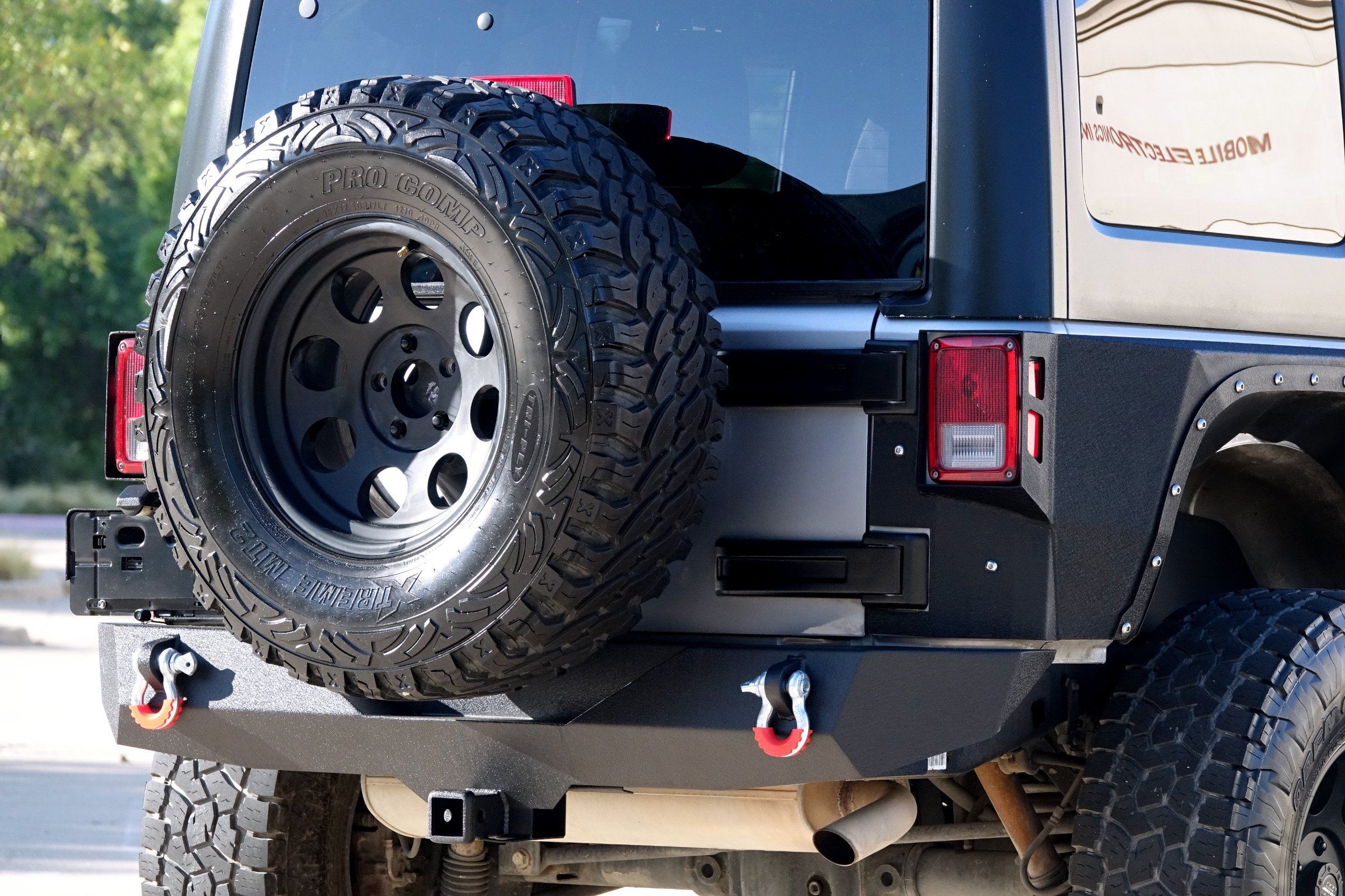 2015 Jeep Wrangler Unlimited Rubicon photo 29