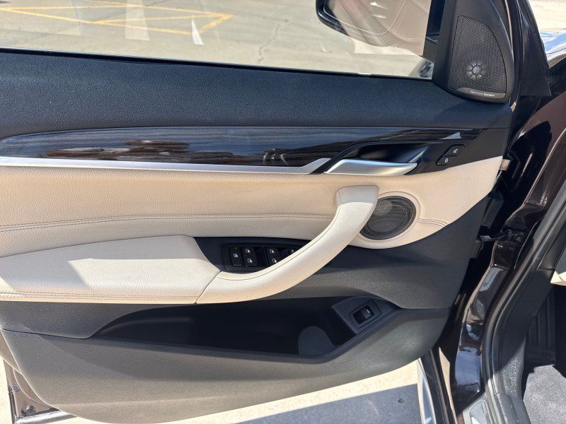 2018 BMW X1 28i - Photo 11