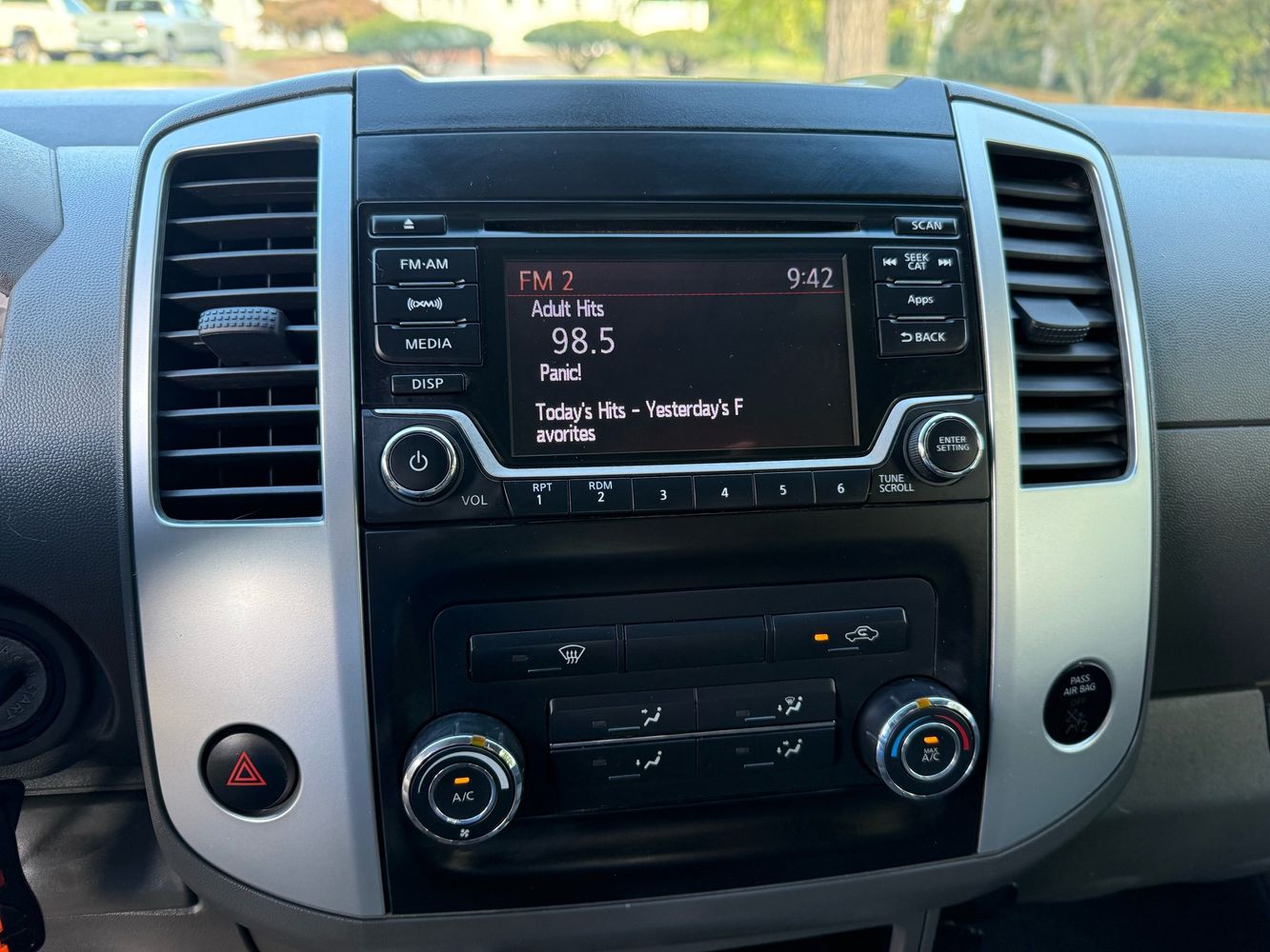2016 Nissan Frontier SV photo 19