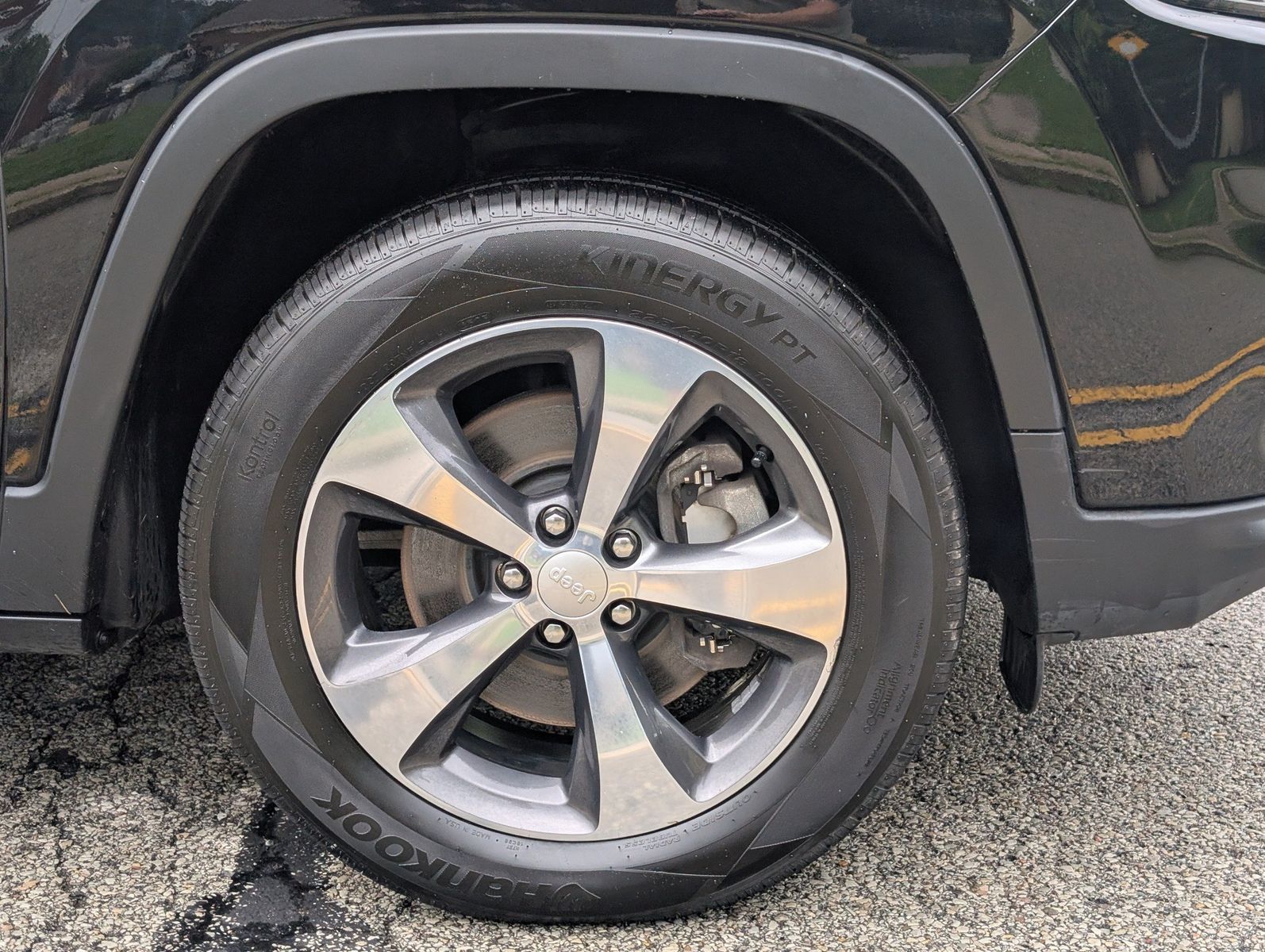 2019 Jeep Cherokee 16