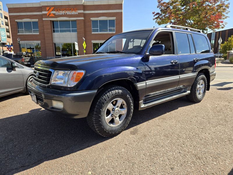 2000 Toyota Land Cruiser Base | Berkenkotter Motors