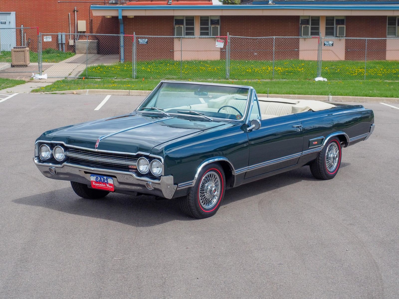 1965 Oldsmobile Cutlass 6