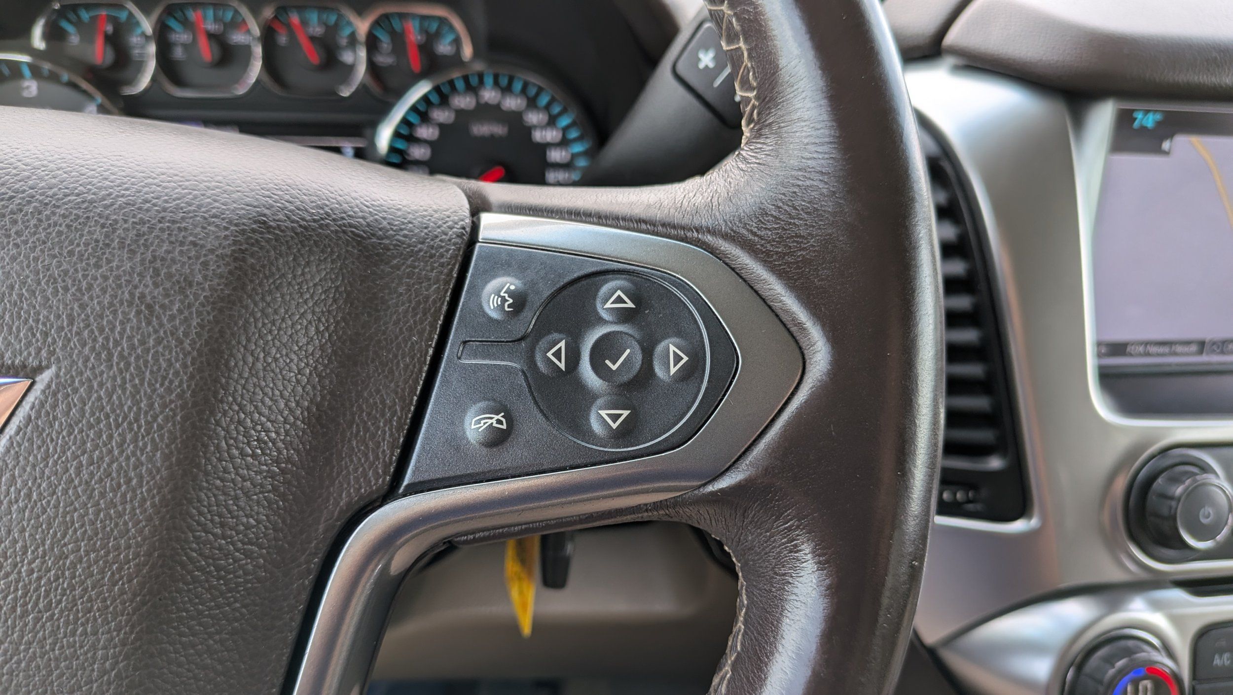 2016 Chevrolet Tahoe LT - Photo 22