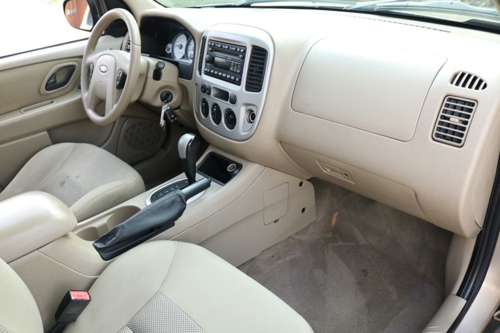 2007 Ford Escape XLT | Victory Motors of Colorado