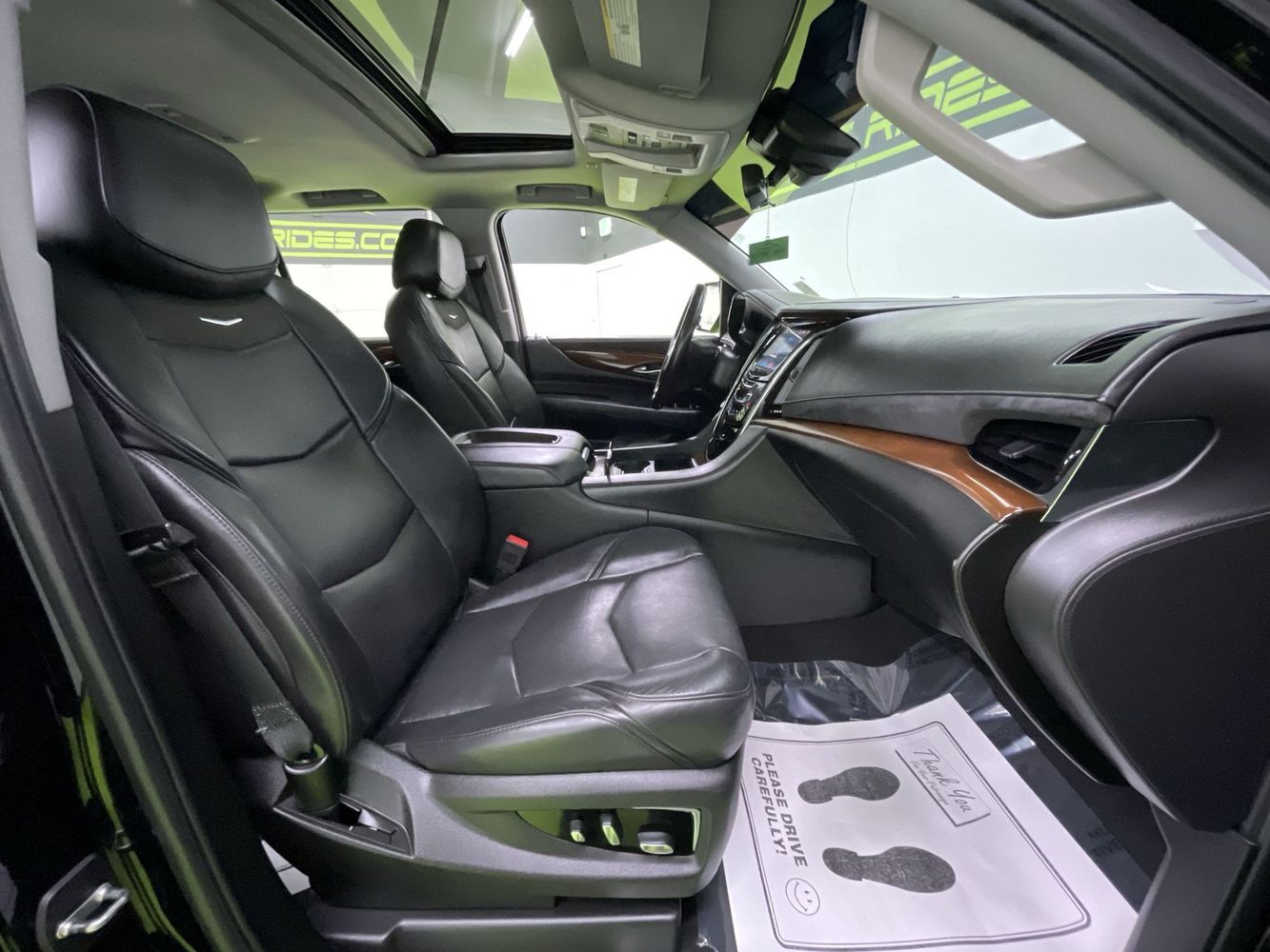 2018 Cadillac Escalade ESV Luxury photo 23