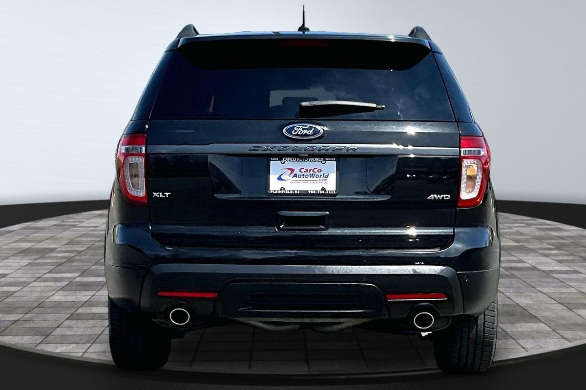 View vehicle photo 6