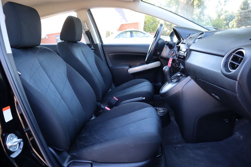 ミツページ 2011 Mazda Mazda2 Sport | Victory Motors of Colorado