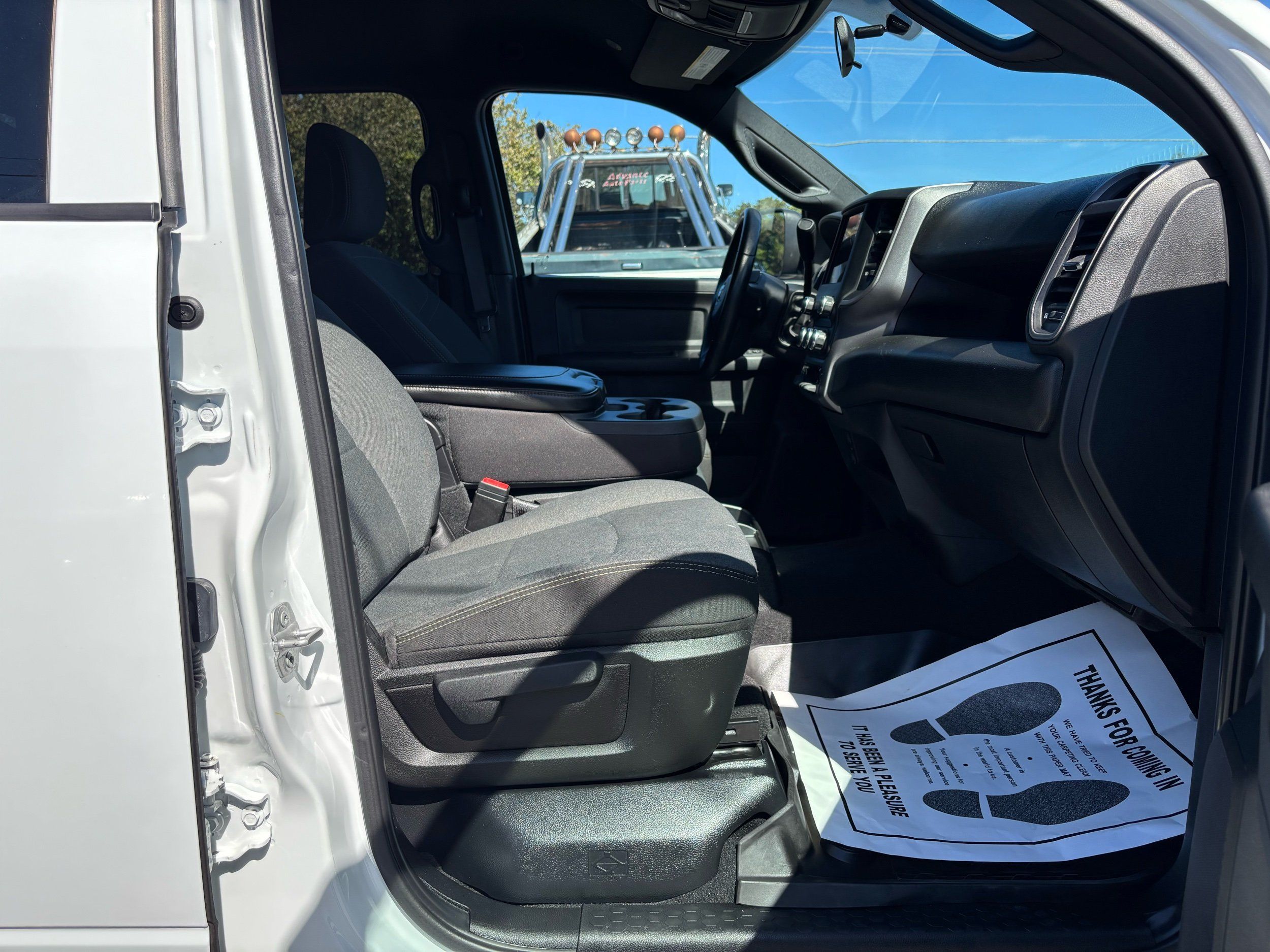 2022 Ram 3500 Tradesman photo 26