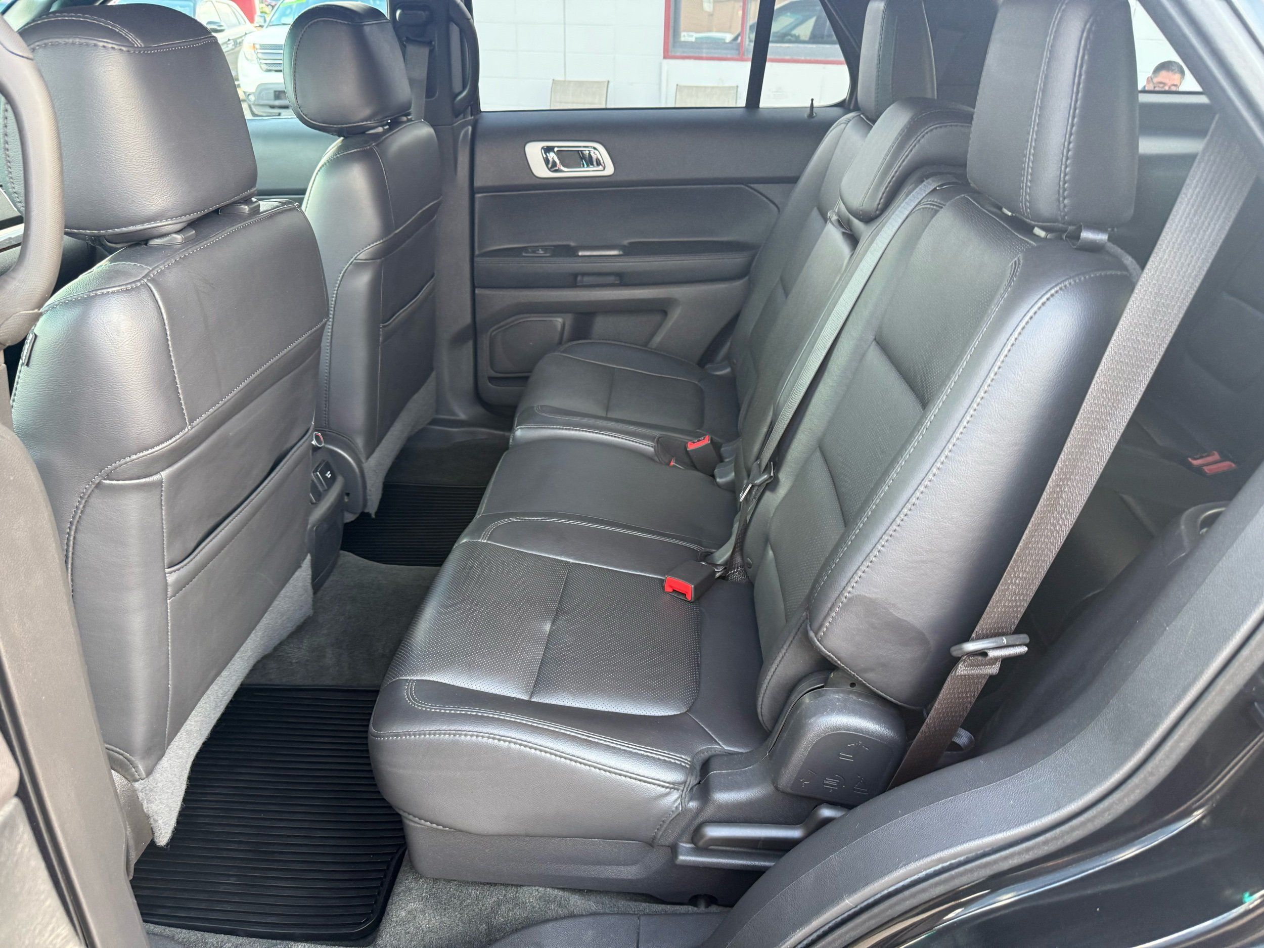 2015 Ford Explorer Limited photo 11