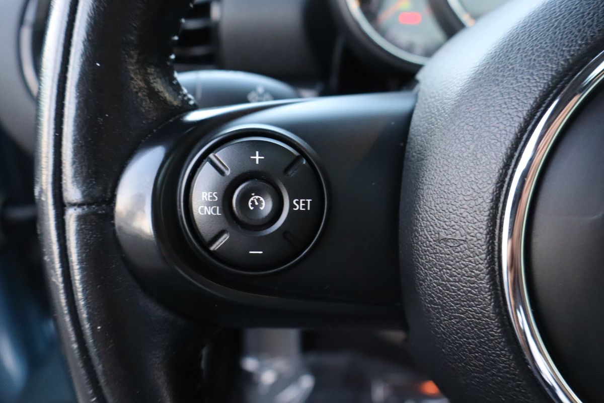 2017 MINI Clubman Cooper