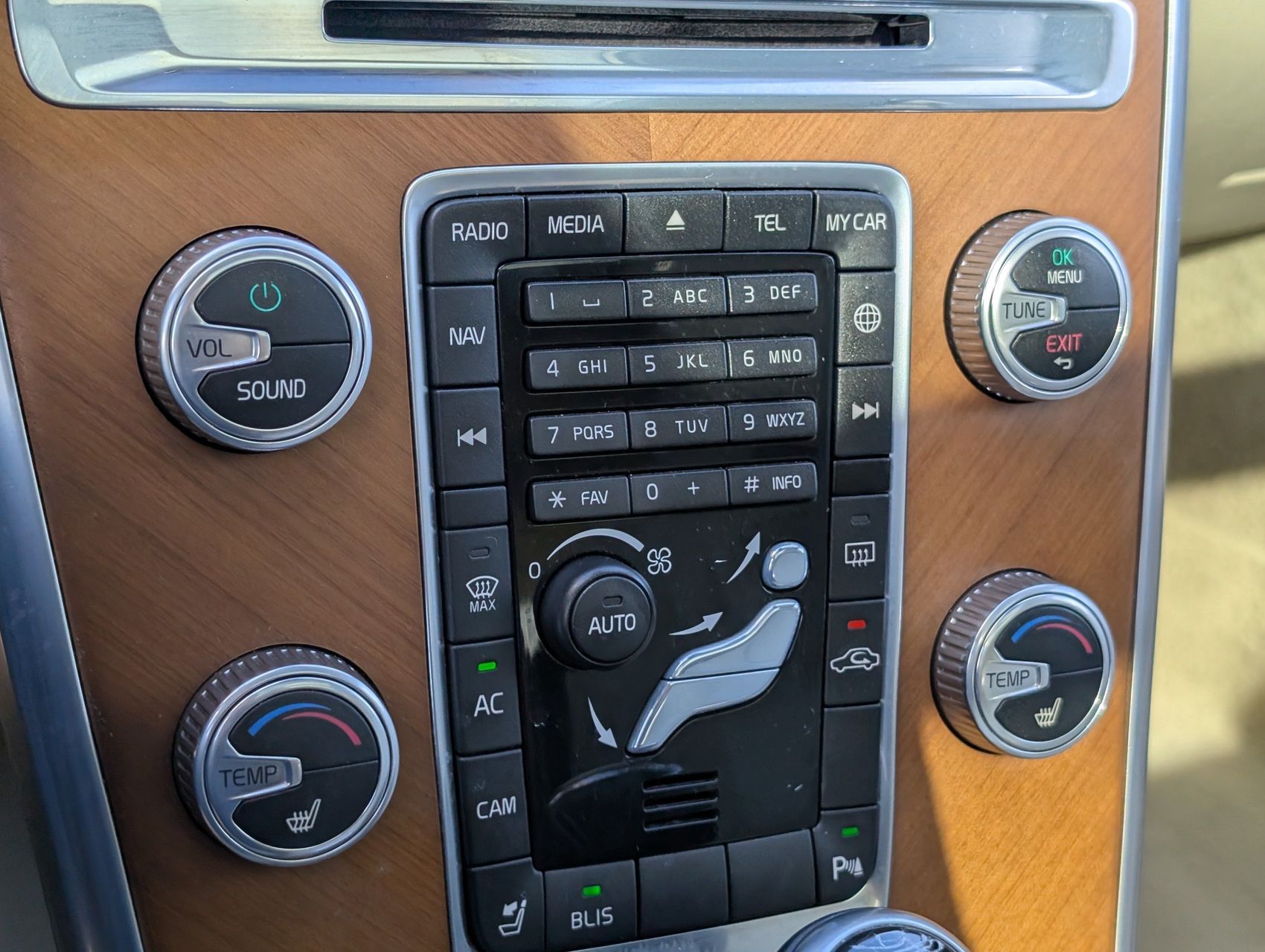 2016 Volvo XC60 87