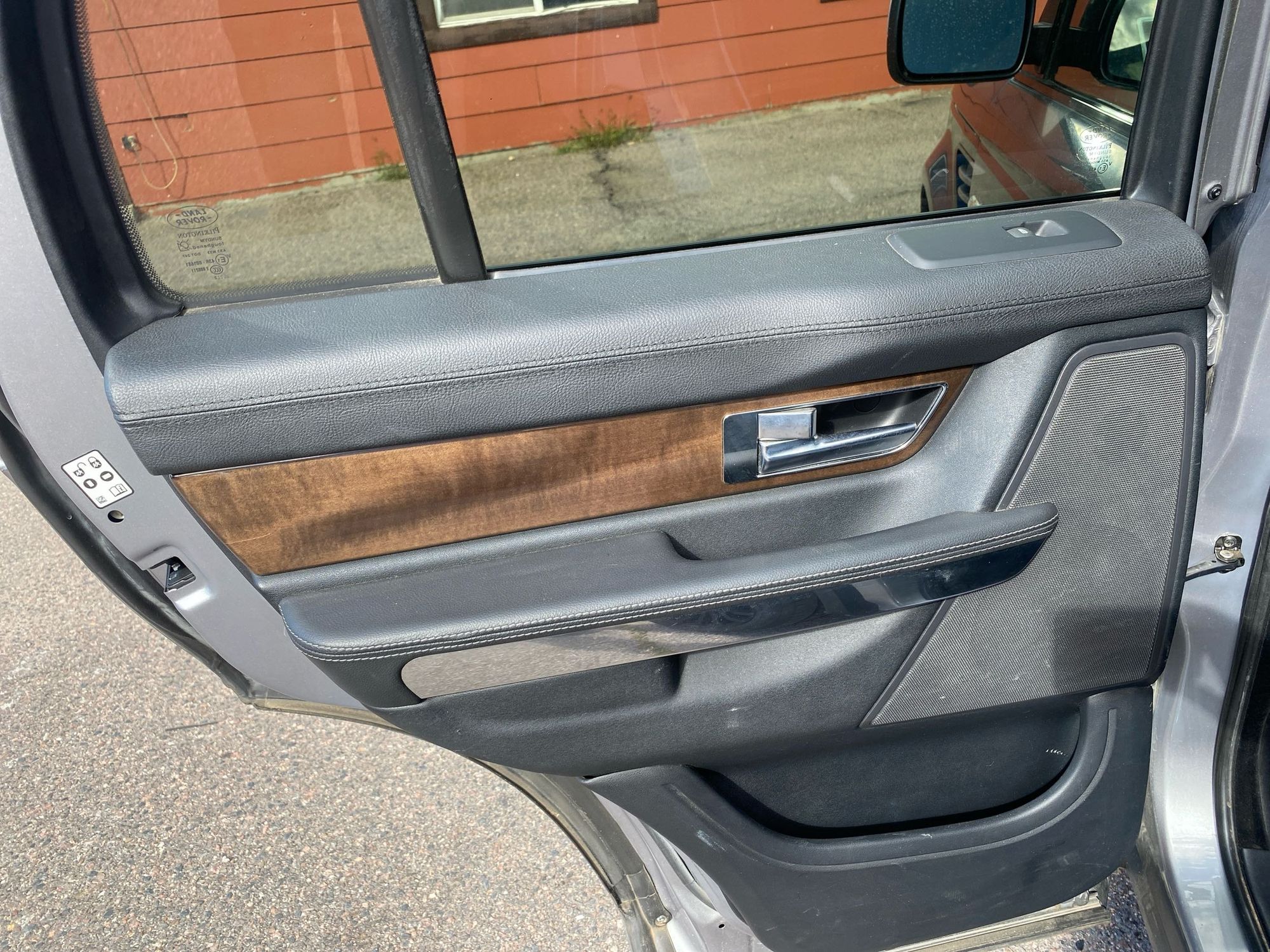 2013 Land Rover Range Rover Sport HSE photo 28
