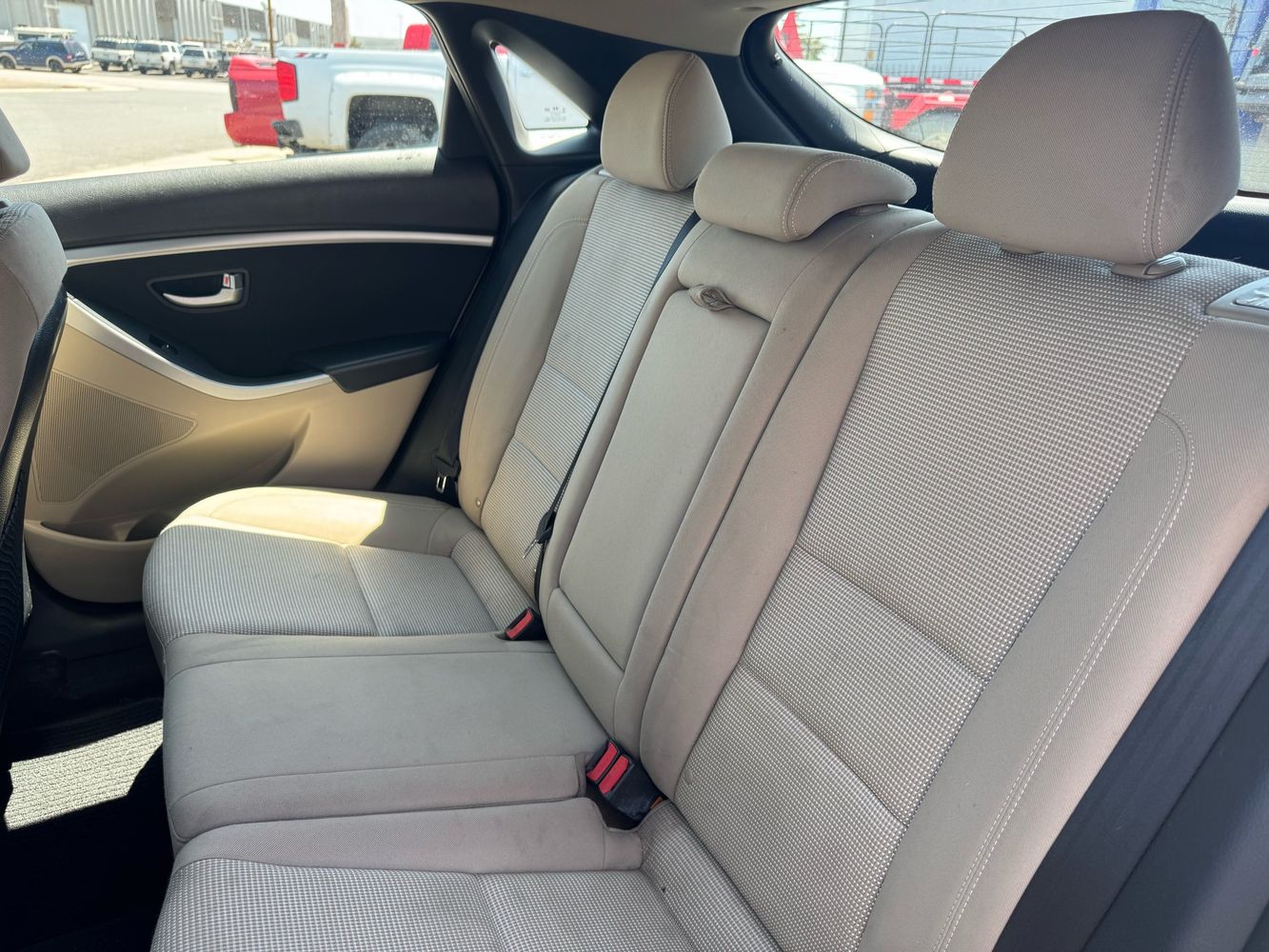 2016 Hyundai Elantra GT Base photo 42