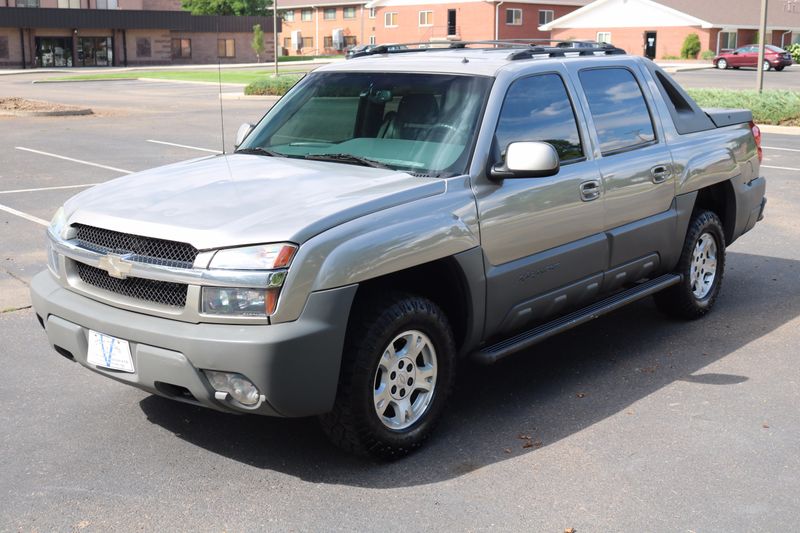 2002 Chevrolet Avalanche Photos