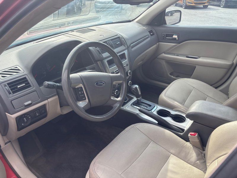 2011 Ford Fusion SEL photo 9