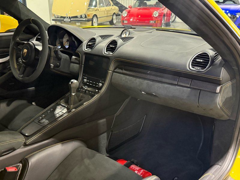 2023 Porsche 718 Cayman GT4, photo 13
