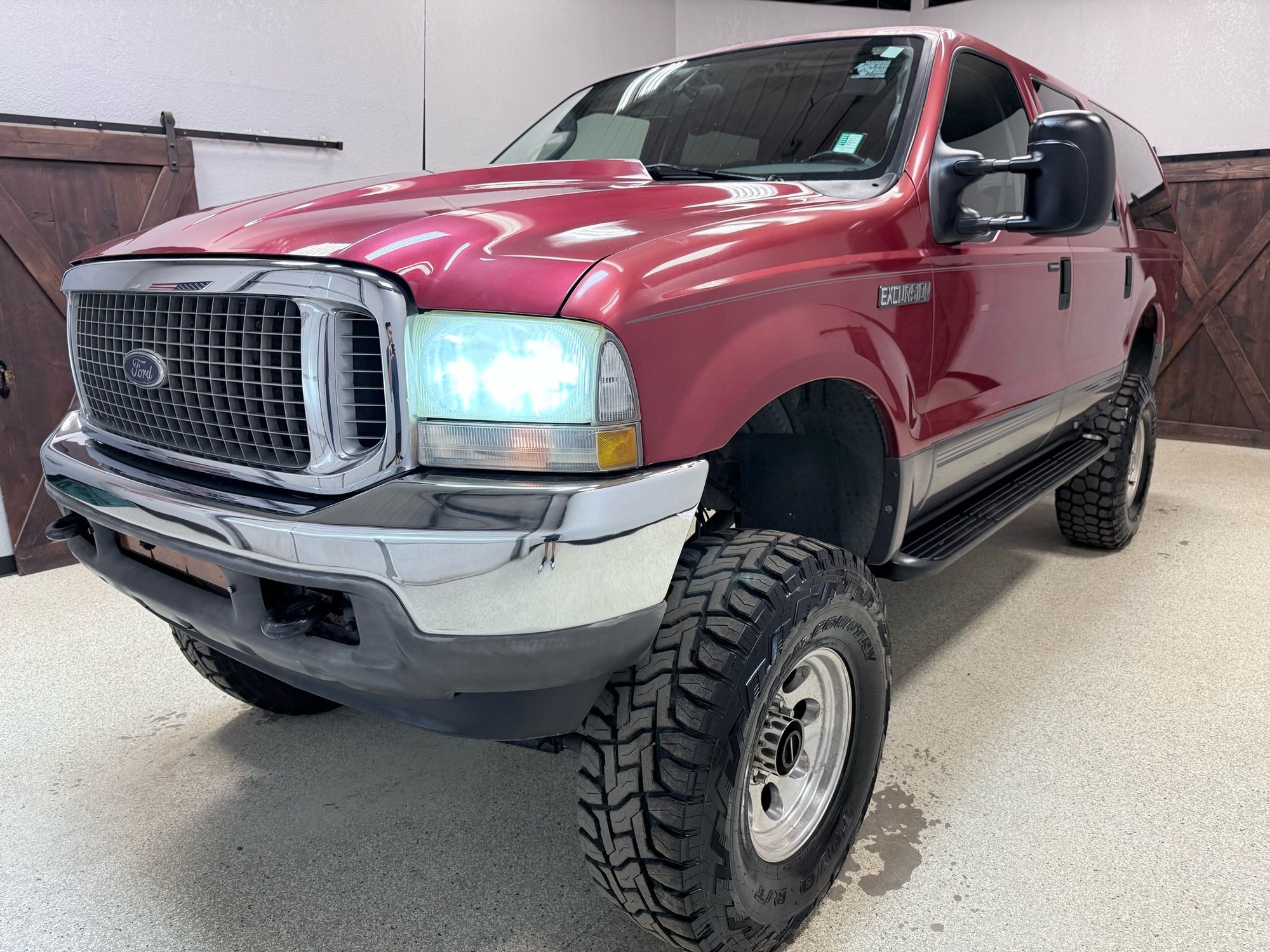 2003 Ford Excursion XLT photo 3