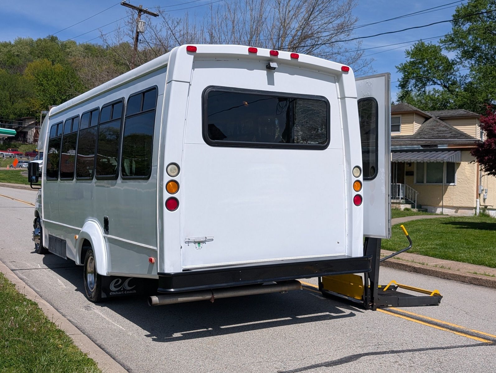 2007 Ford E-450 Cutaway 14