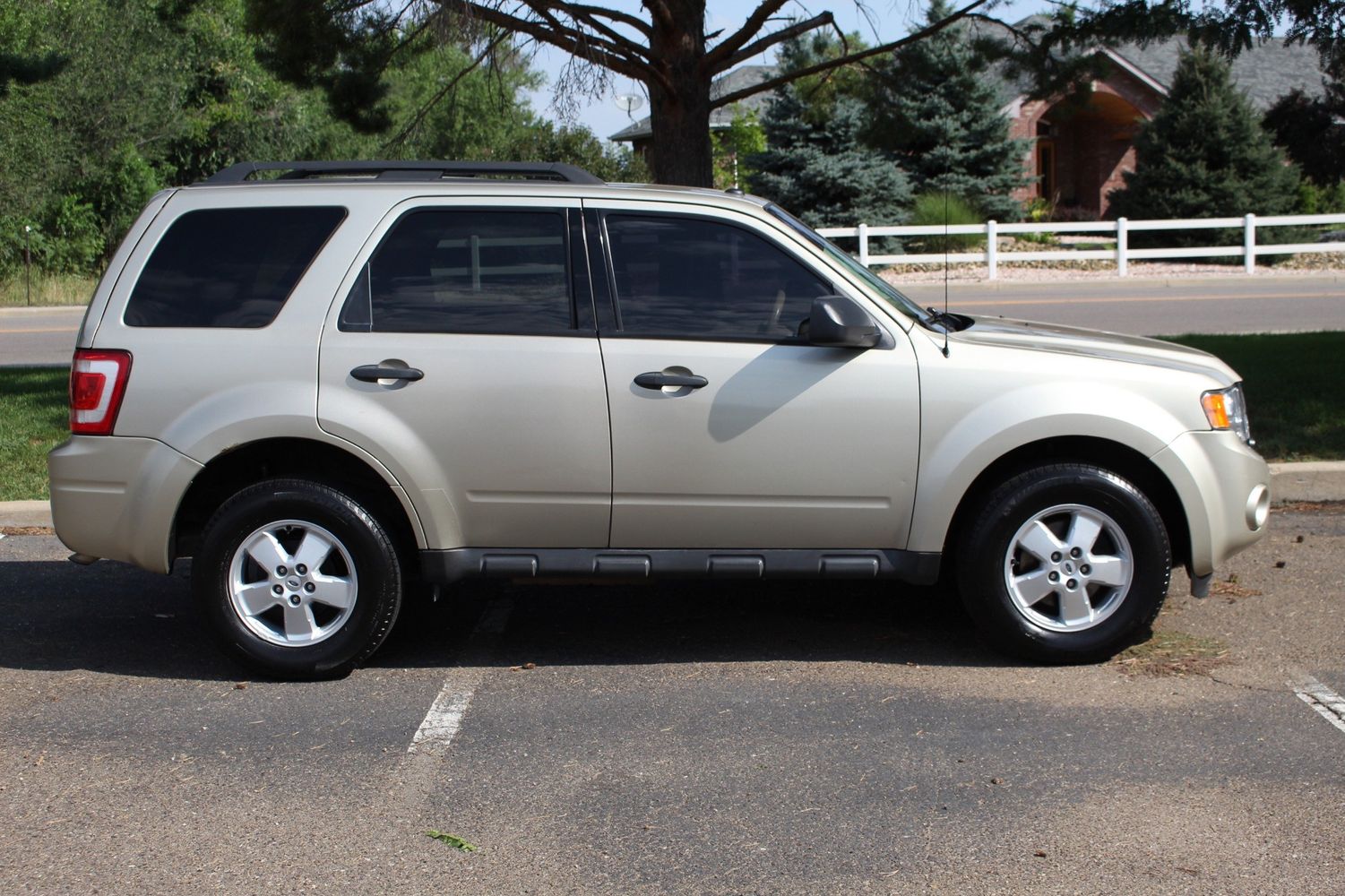 2010 Ford Escape XLT | Victory Motors of Colorado