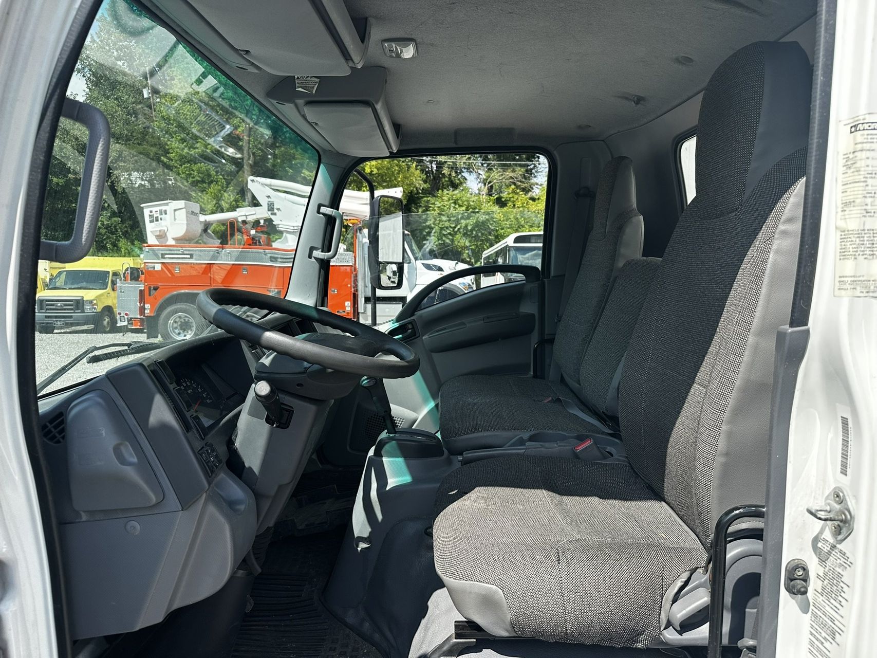 2016 Isuzu NPR 30