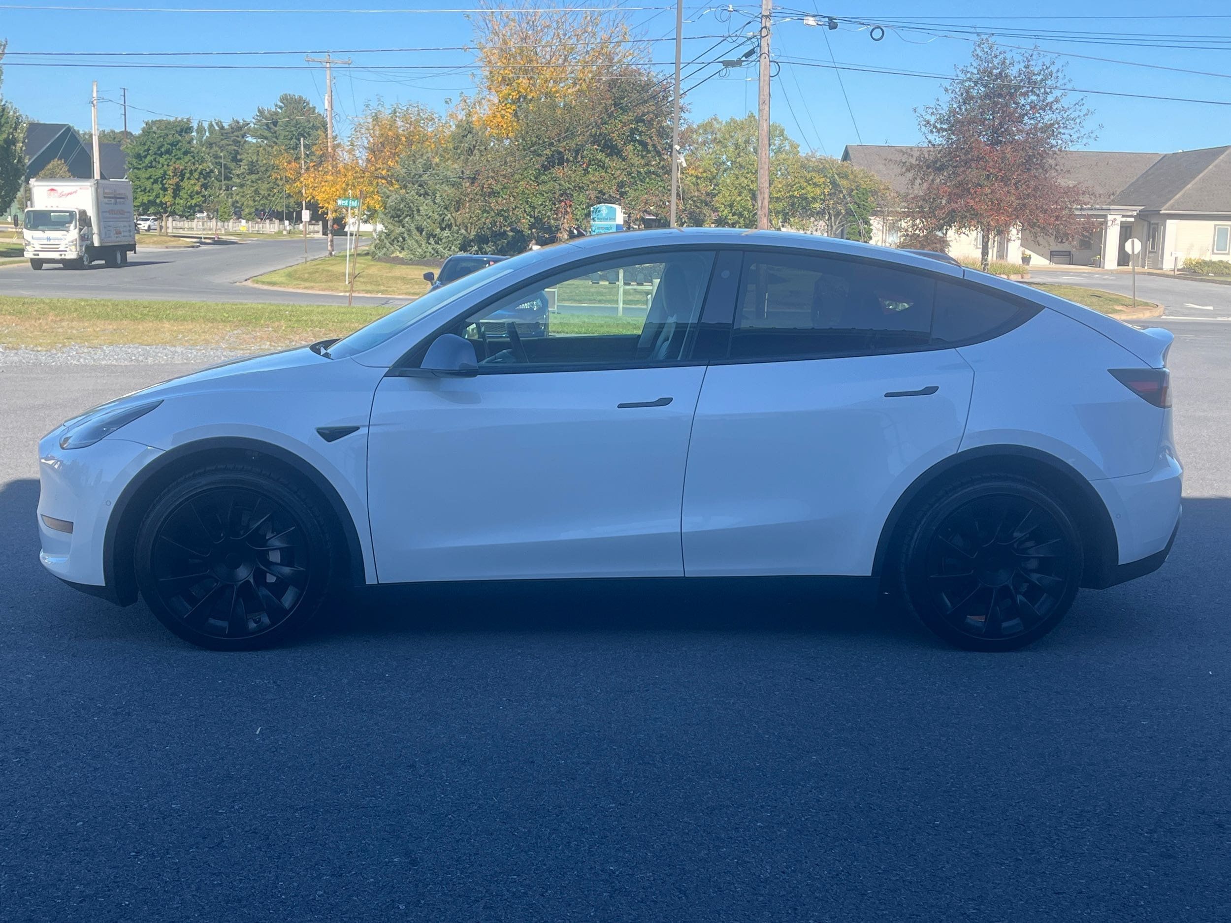 2021 Tesla Model Y Long Range photo 4