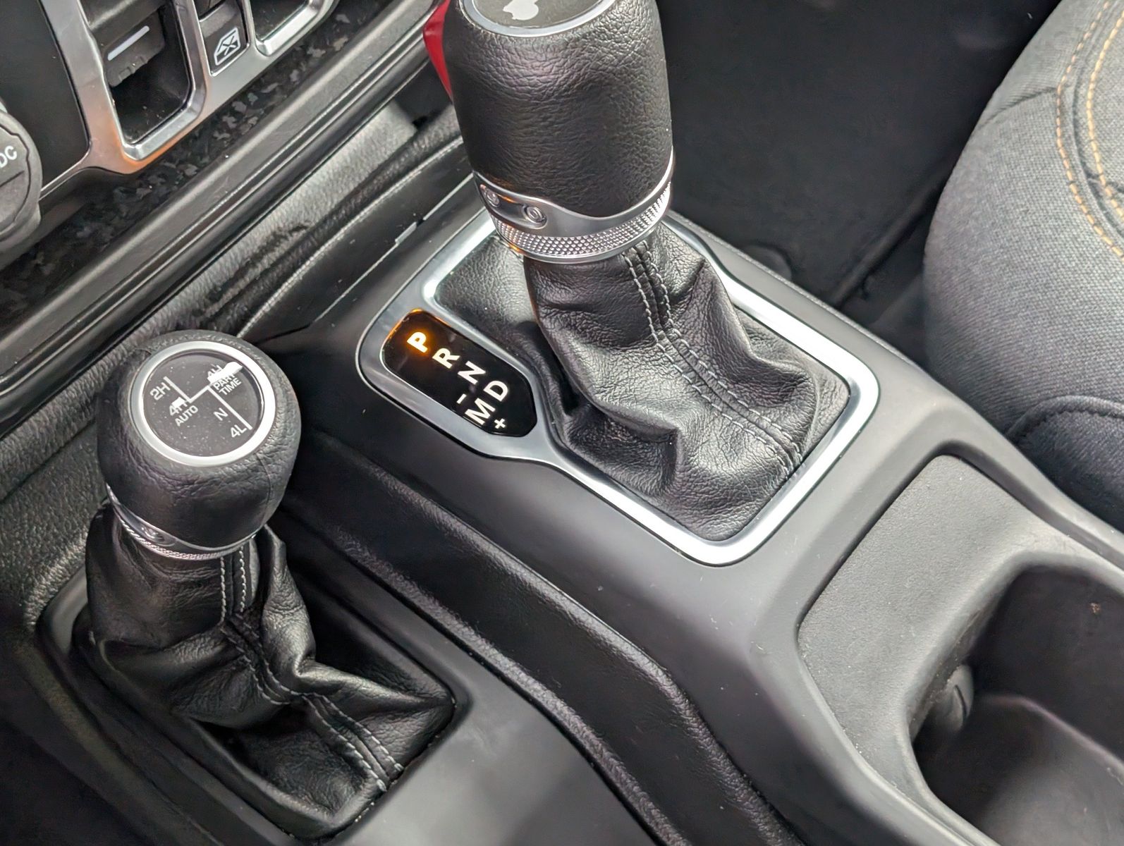2025 Jeep Wrangler 4xe 37