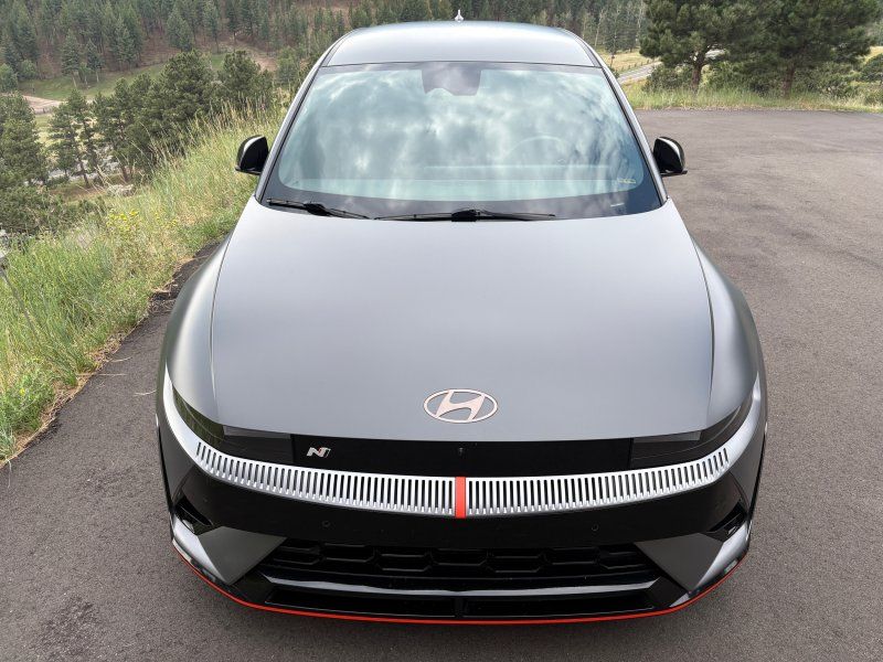 2025 Hyundai IONIQ 5 N - Photo 6
