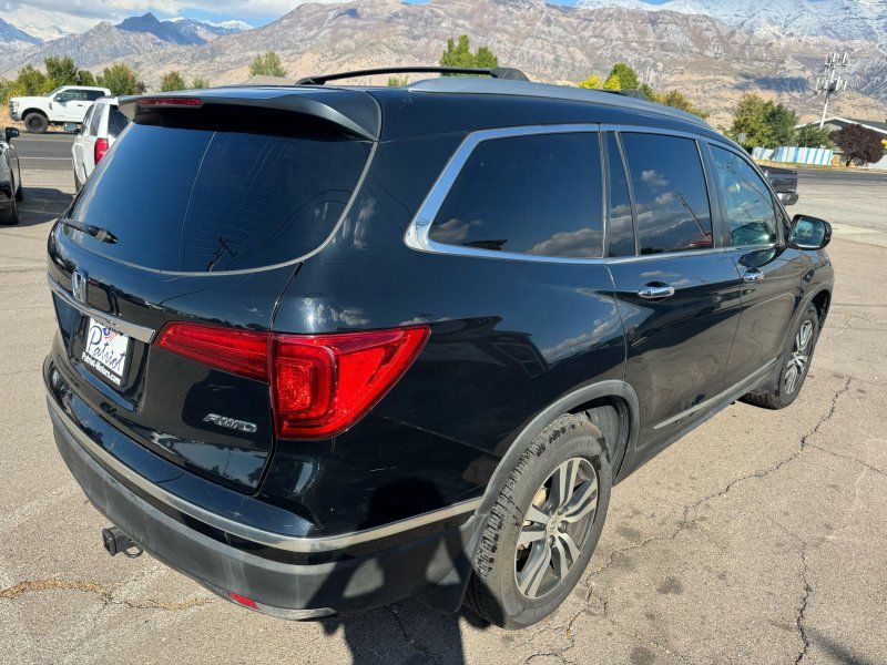 2016 Honda Pilot LX photo 5
