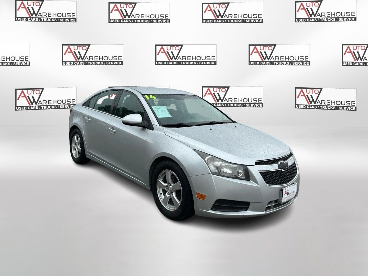 2014 Chevrolet Cruze 1LT's photo