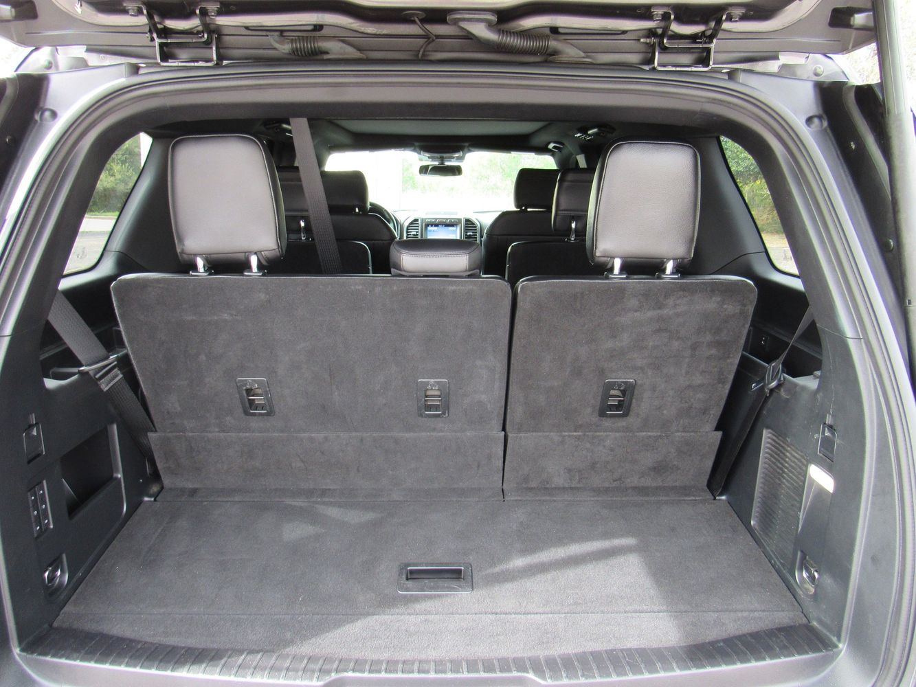 2019 Ford Expedition Limited photo 13