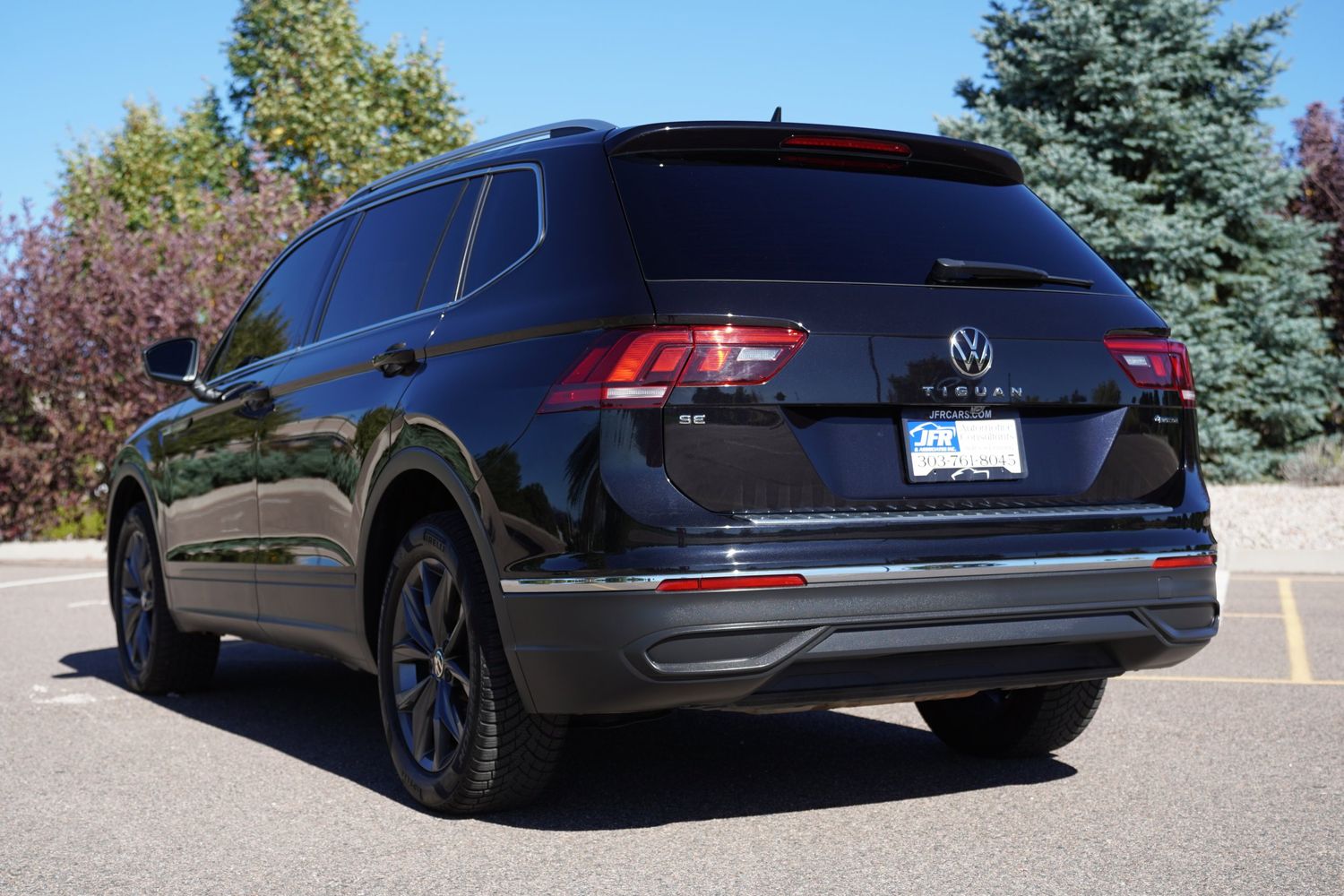 2022 Volkswagen Tiguan SE photo 3