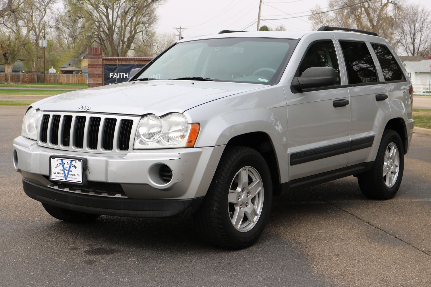 2006 Jeep Grand Cherokee Laredo | Victory Motors of Colorado