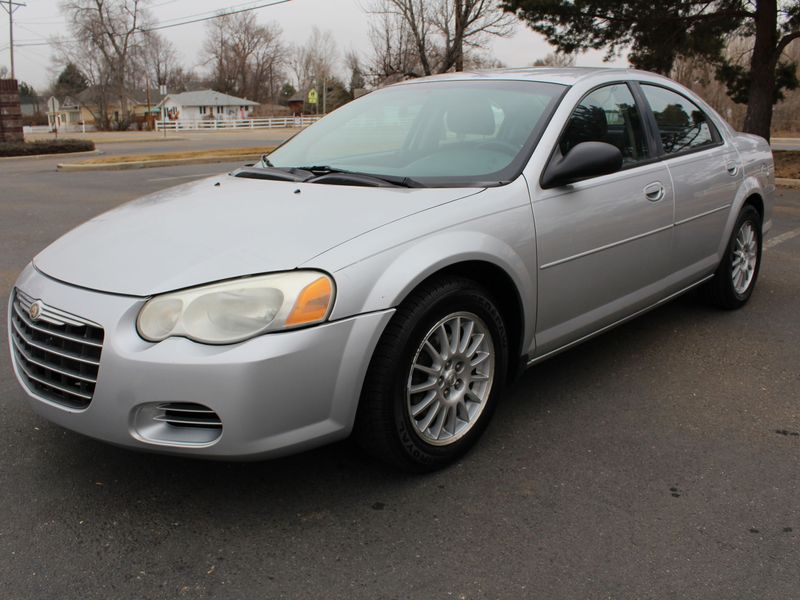 2004 Chrysler Sebring Photos