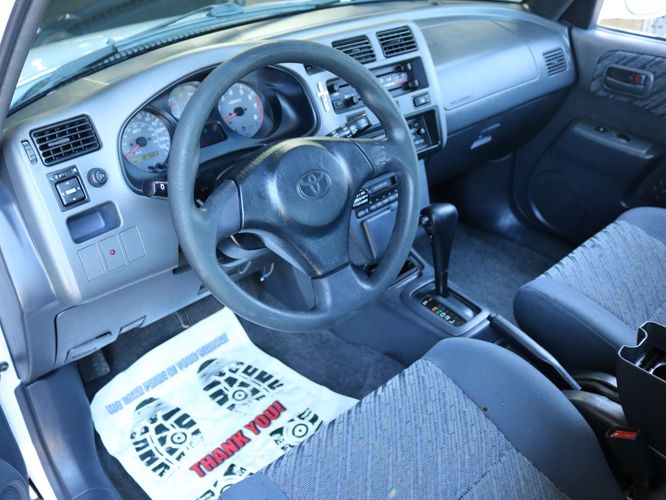 2000 Toyota RAV4 L | Victory Motors of Colorado