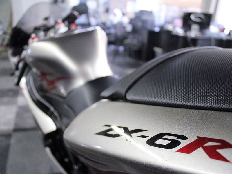 2006 Kawasaki ZX6R Photos